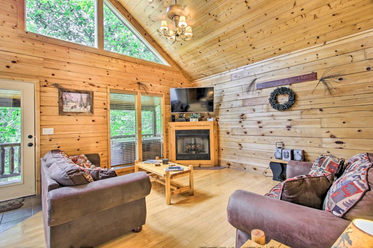 Cabin With Hot Tub And Deck About 12 Mi To Pigeon Forge! 세비어빌 외부 사진